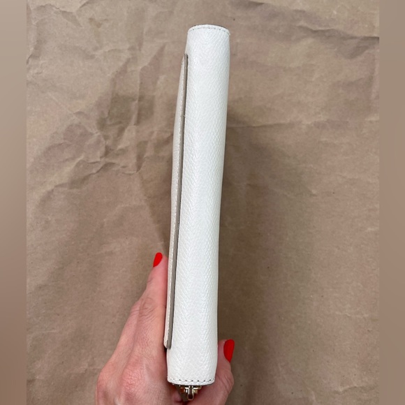 Coach Crossgrain leather accordion zip wallet in chalk/gold - Picture 6 of 11